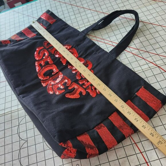 Victoria's Secret Sequin Lip Zip Shoulder Tote Weekend Duffle Gym Black Bag - Picture 5 of 16